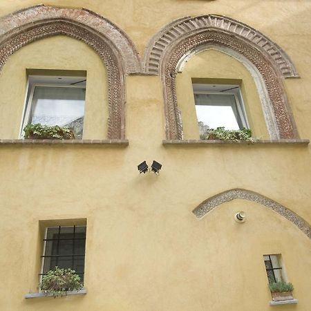 Archi Del '400 Appartamento Barolo Exterior photo
